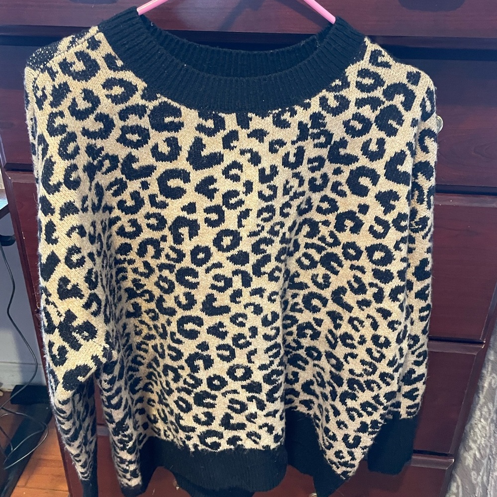 Vince Camuto Leopard Print Sweater - Black and Tan